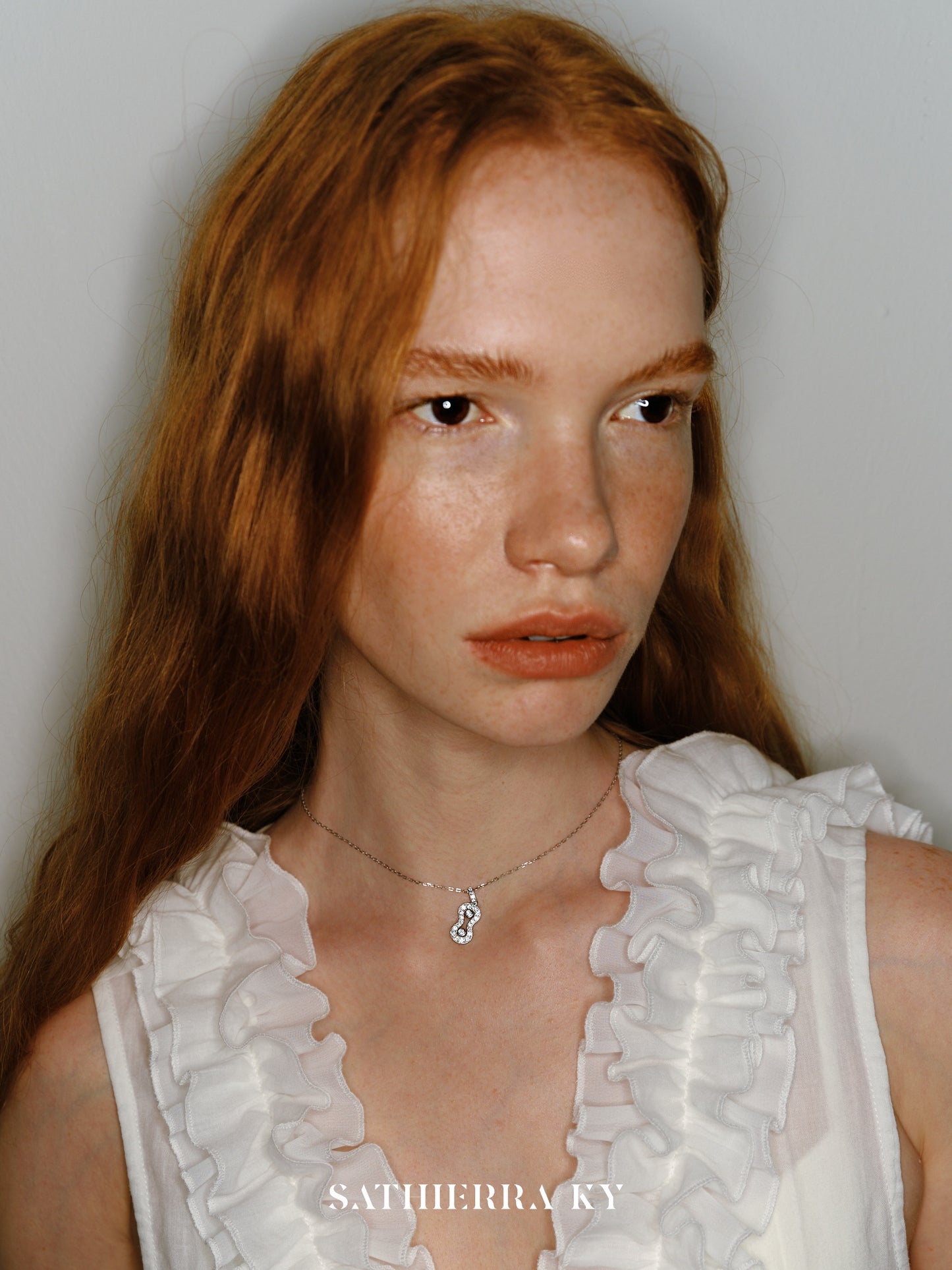 Clasp Collier