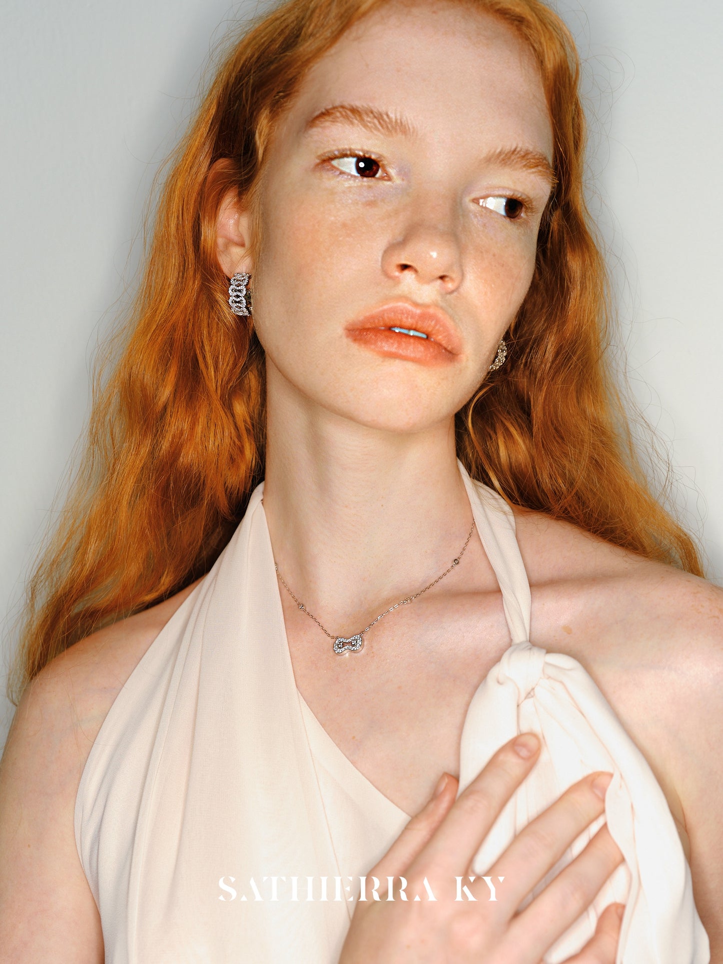 Clasp Collier