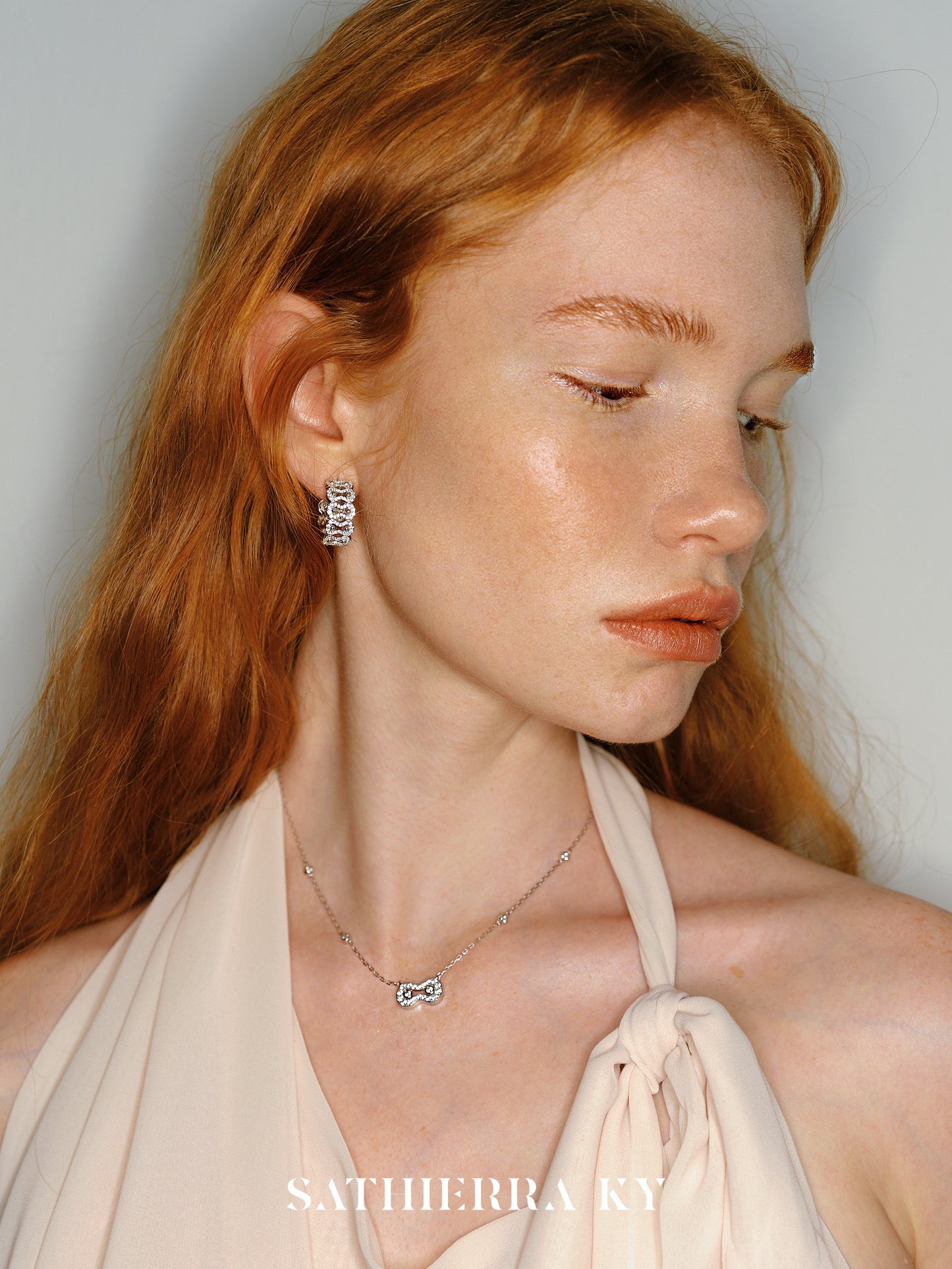 Clasp Collier