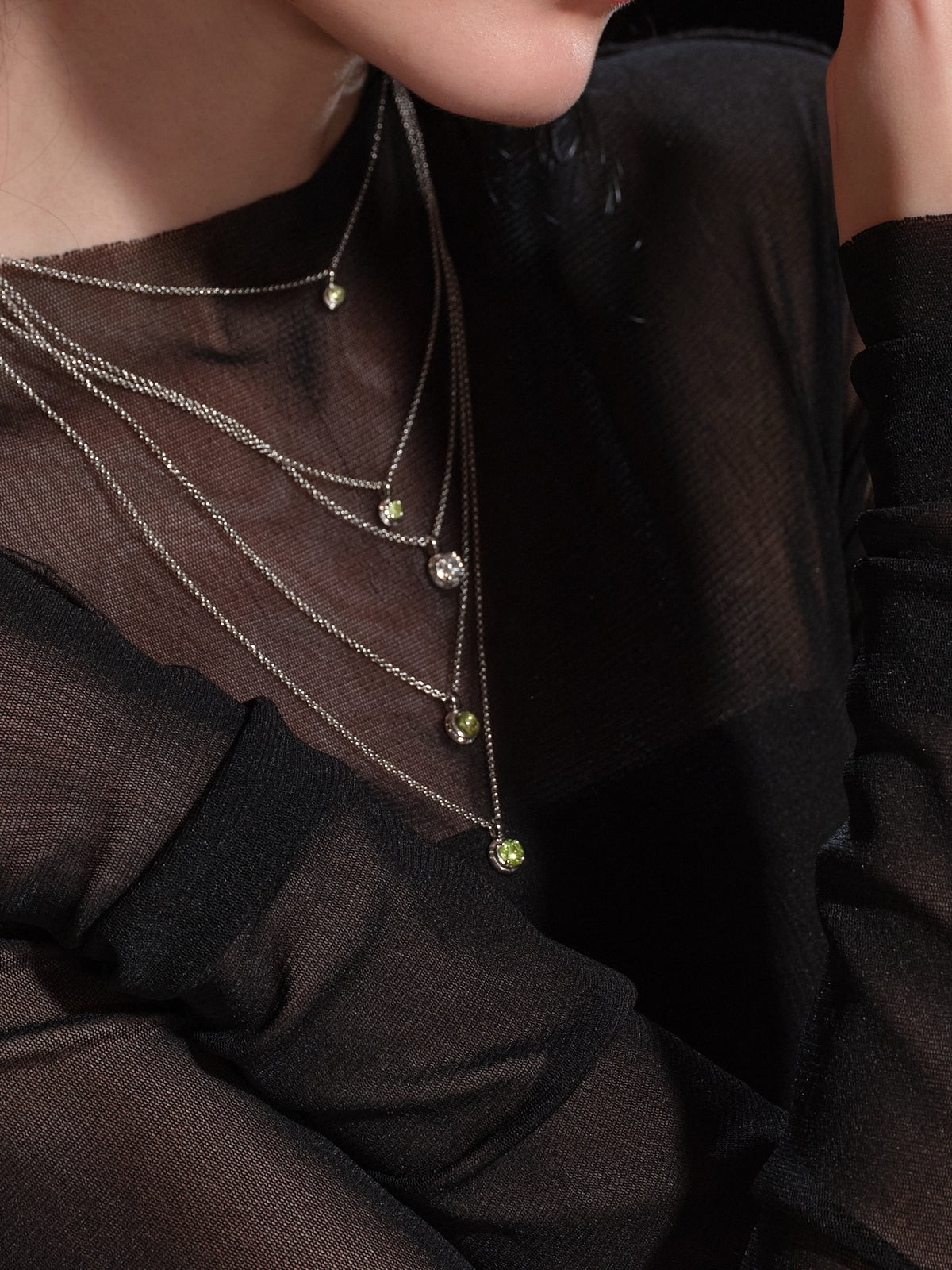 CHECKMATE MOVE COLLIER（MEDIUM VERSION）